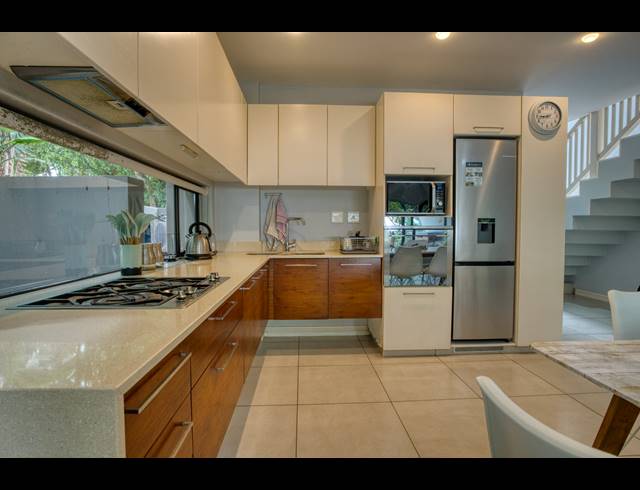 3 BEDROOM TOWNHOUSE FOR SALE IN ZIMBALI ESTATE